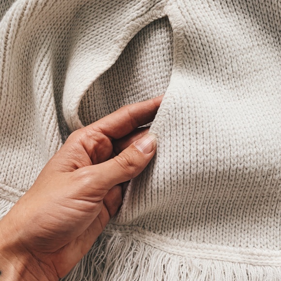 VINTAGE Knit Poncho Brass Hardware, Small - Picture 7 of 11